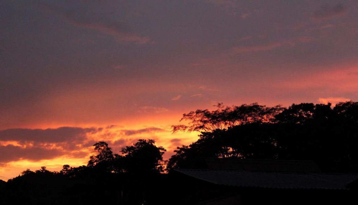 コスタリカ日記 太平洋側の町Jacóの夕陽